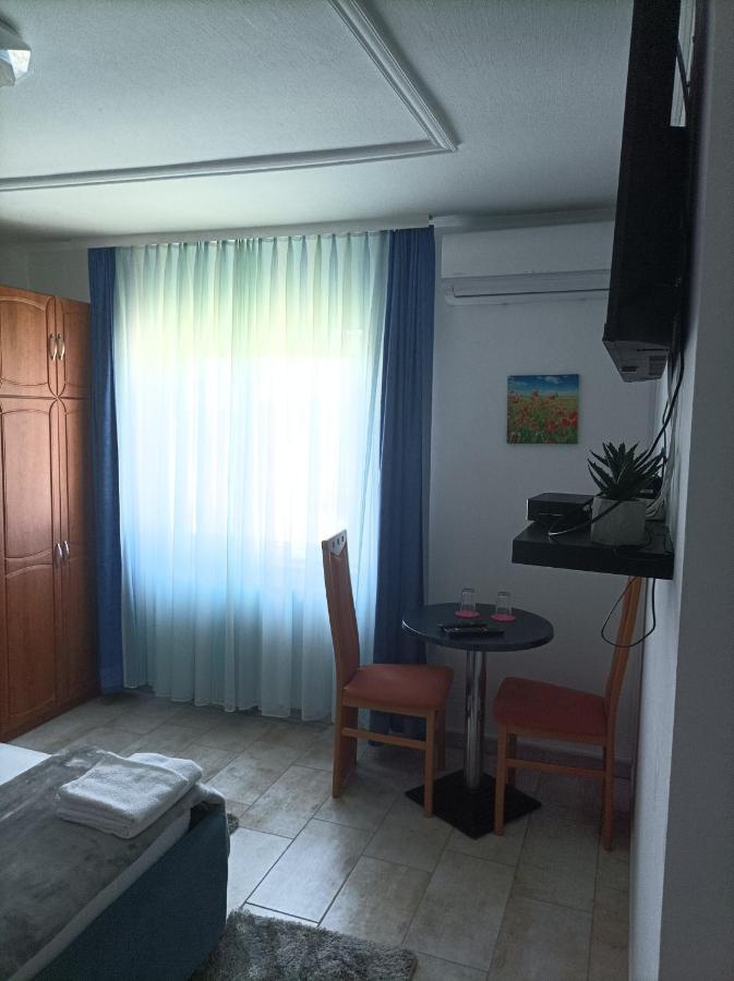 Arena Nikic Hotel Osijek Luaran gambar
