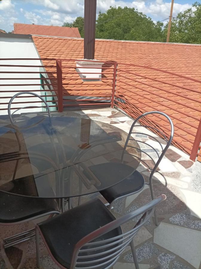 Arena Nikic Hotel Osijek Luaran gambar