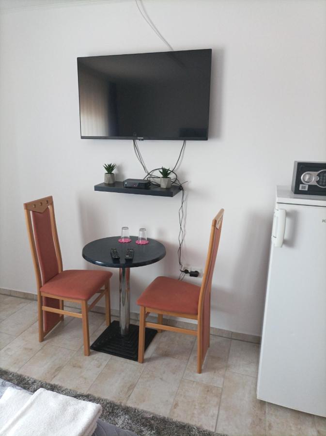 Arena Nikic Hotel Osijek Luaran gambar