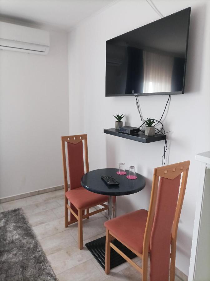 Arena Nikic Hotel Osijek Luaran gambar
